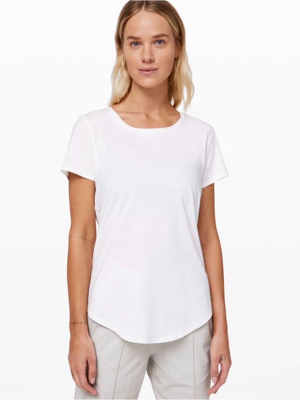 Lululemon White T